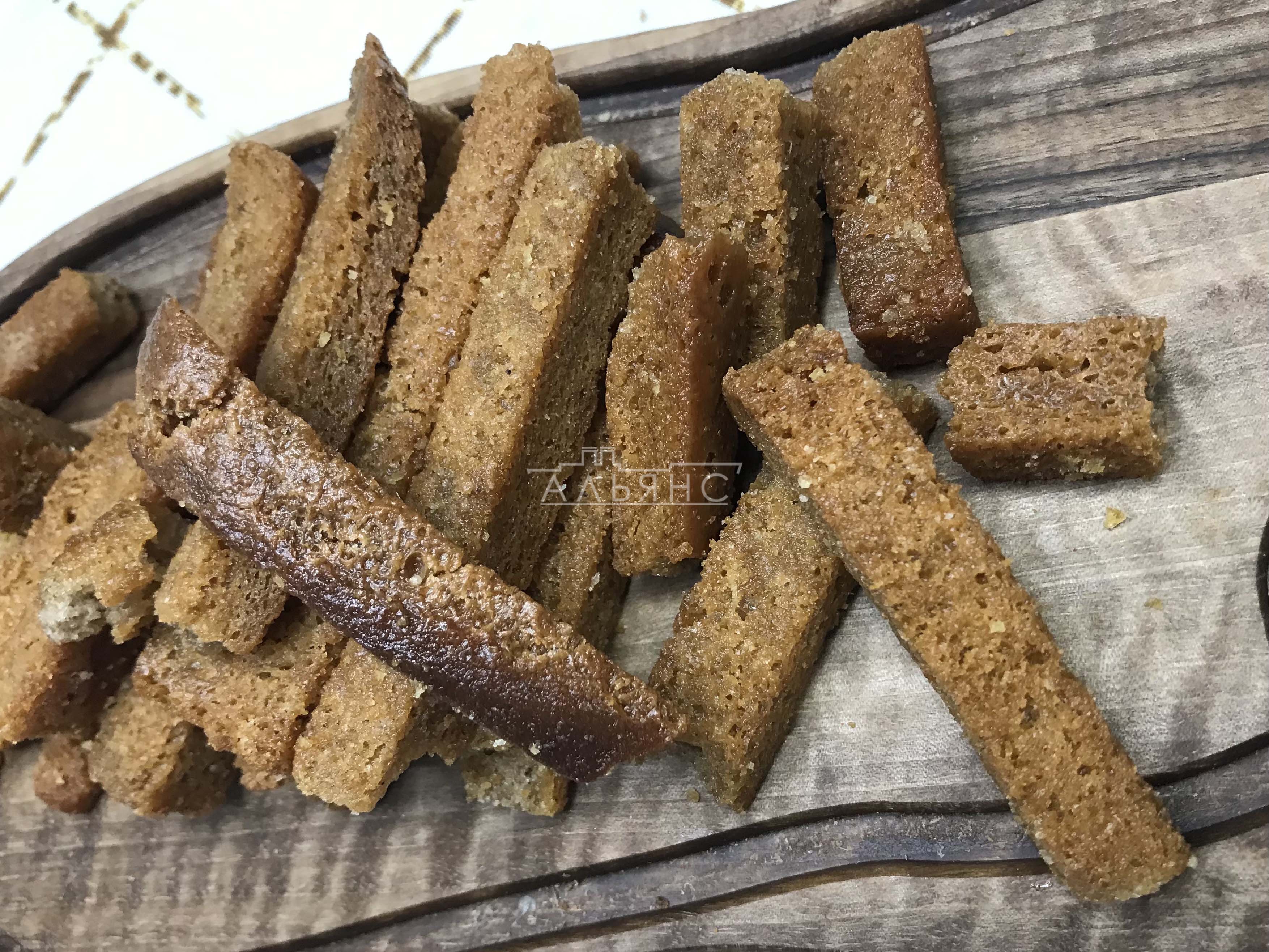 Деревенские гренки с чесноком в Новошахтинске