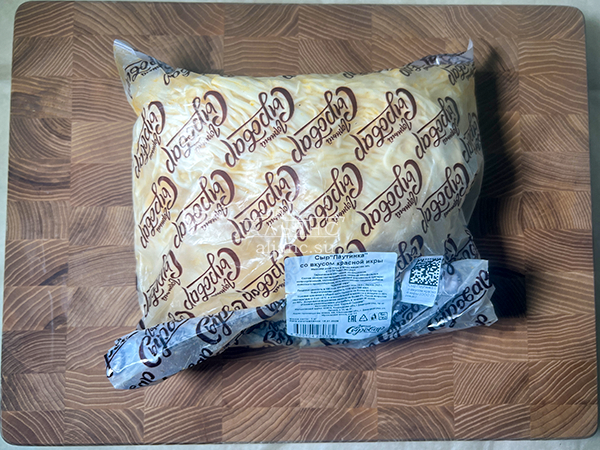 Сыр 1 кг ГОРНЫЙ СЫРОВАР (Паутинка со вкусом красной икры) в Новошахтинске